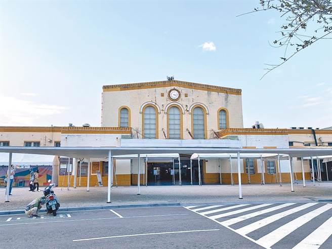 嘉義火車前驚傳街友衝突， 導致71歲街友重傷不治案件。（本報資料照）