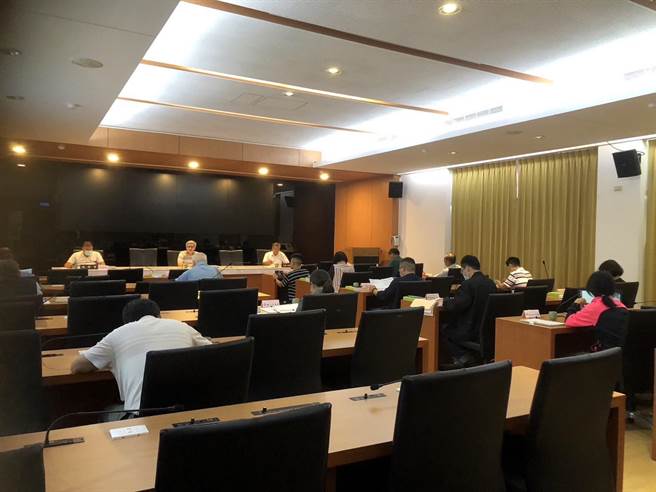 金門縣選舉委員會於今（10）日上午召開第248次委員會議。（金門選委會提供）