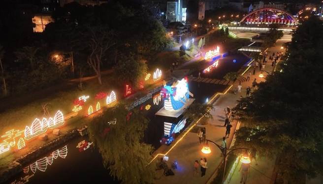 彰化县港溪排水护岸及水岸景观环境营造获得公共建筑景观类建筑园冶奖。（彰化县政府提供／吴建辉彰化传真）