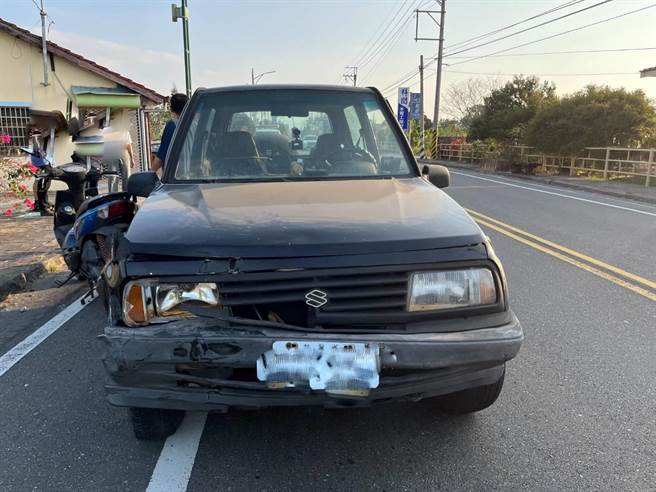 杨姓男子是酒驾累犯，早已被吊销驾照，3月23日他在家喝了药酒又开车出门出车祸，酒测值高达1.19毫克。（民眾提供／杨静茹南投传真）