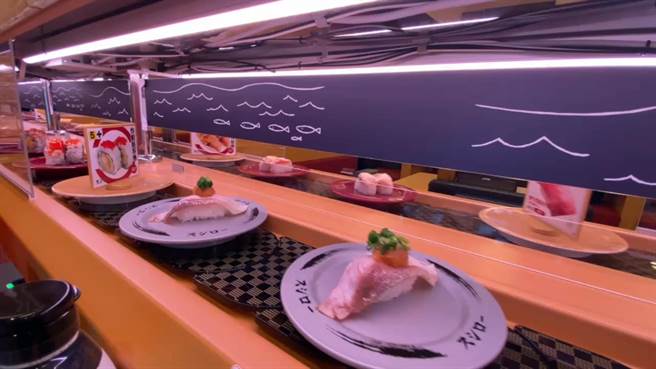 连锁迴转寿司在基隆市展店，国内四大品牌都在基隆全员到齐，预期将与本地的寿司店掀起一场市场大战。（张志康摄）