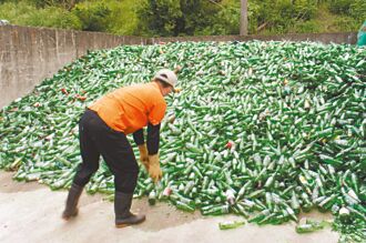 回收大廠減產連鎖效應 引發廢玻璃塞車