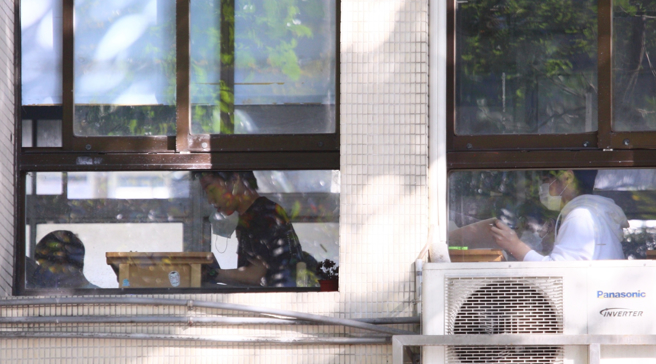 112学年各就学区高中免试入学今天放榜，今年会考约有19万名考生，15个就学区招生总名额约16.8万个，今天上午11时公告分发结果。（图／示意图，记者张铠乙摄影）