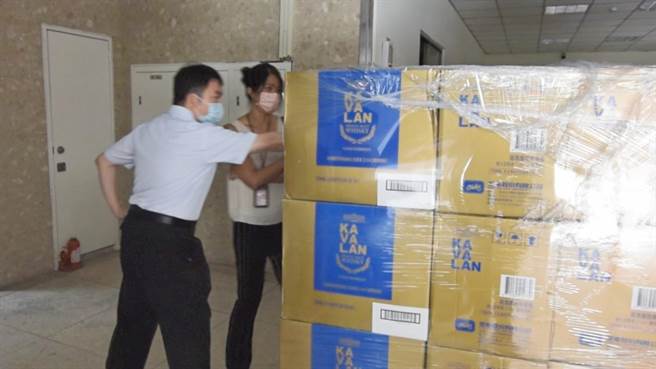 754支威士忌明天开始变卖，有兴趣的民眾儘早到场以免向隅。（士林分署提供）★《中时新闻网》关心您：饮酒过量，有碍健康。酒后不开车，安全有保障！