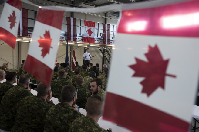 加拿大承诺，将为加国驻拉脱维亚的北大西洋公约组织（NATO）部队增加一倍兵力。（图／美联社）