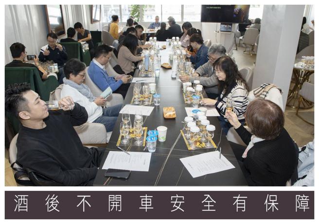 由旺旺中時集團主辦金威獎，邀請逾3百位民眾參與評選，以公正客觀的立場評選威士忌。（金威獎提供／陶福媛台北傳真）