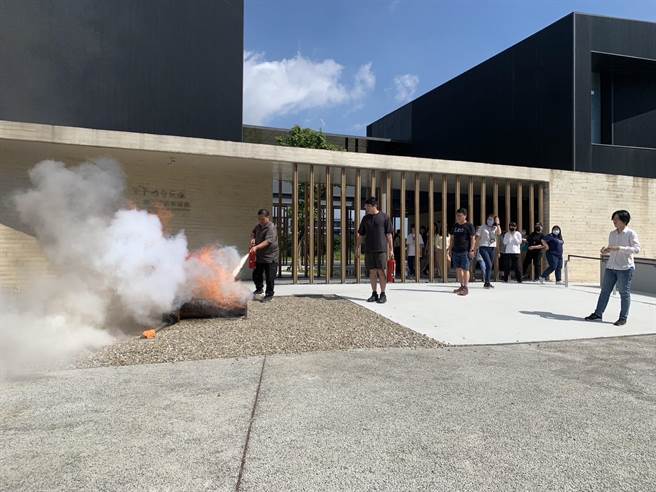 因应世界客家博览会即将到来，桃园市消防局第三大队办理抢救演练。（翻摄照片／蔡明亘桃园传真）