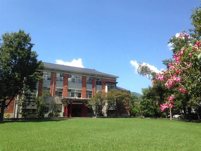 原傳出將停招停辦的台北基督學院，目前決議將續辦。（翻攝自台北基督學院臉書）