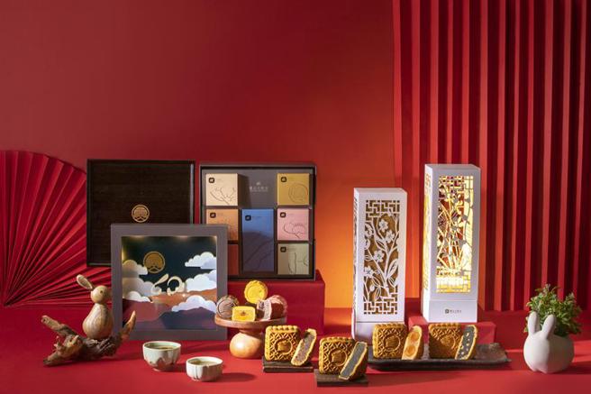 （圆山双款中秋限定礼盒开卖，8月11日前订购享8.5折优惠。图／圆山大饭店提供）