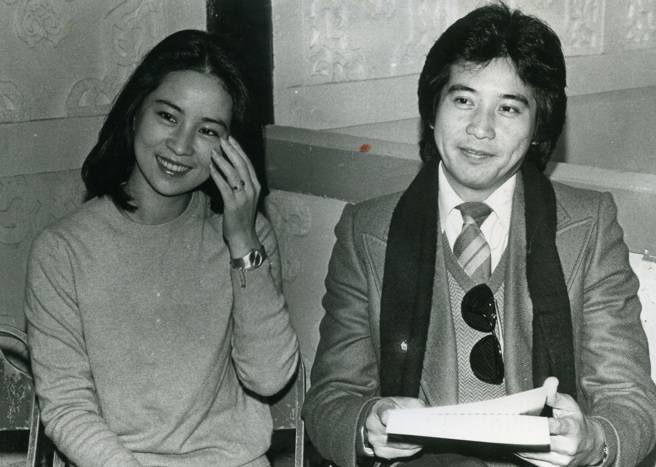 秦漢（右）與林鳳嬌在70年代是有名的「螢幕情侶」。（圖／中時資料照）