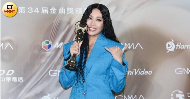 出道16年的A-Lin入圍五次金曲歌后終於獲獎。（圖／本刊攝影組）