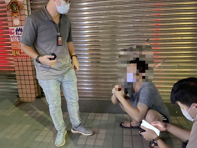 嘉義縣民雄分局日前逮到3名車友，將持續擴大追查該詐騙集團。（民雄分局提供／呂妍庭嘉義傳真）