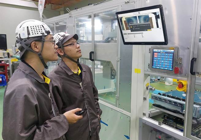 青年就业旗舰计画让青年透过一对一的职场导师教导使其职能迅速提升，也减轻企业教育训练成本。（云嘉南分署提供／张毓翎台南传真）