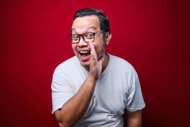 生肖猴、生肖蛇、生肖狗天生懂得察言觀色，會為了達到目的欺騙說謊。（示意圖／Shutterstock）