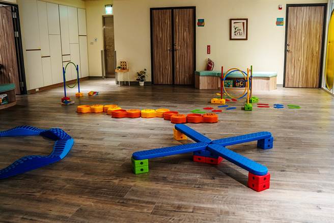 「新竹縣綜合社會福利館」公設民營托嬰中心，，預計收托2足月至未足2歲的嬰幼兒共32名。（羅浚濱攝）