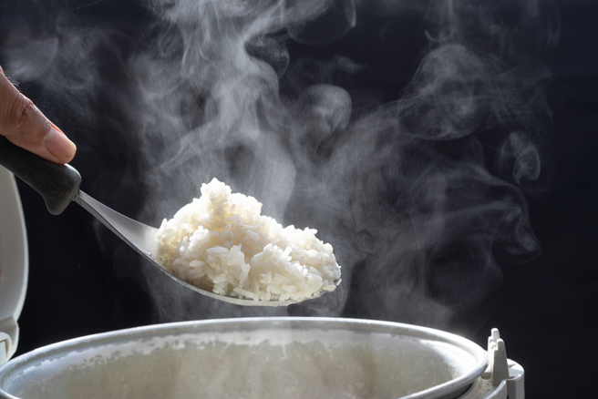 热炒店宣布无限期停业，网灌爆北科资财营脸书。（图／shutterstock）