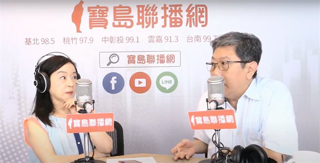 卫福部传染病防治谘询会预防接种组（ACIP）召集人李秉颖今接受《新闻放鞭炮》採访。（图／翻摄自《新闻放鞭炮》）