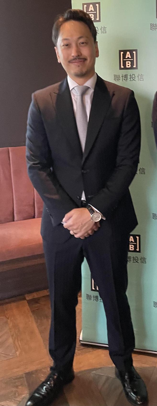 聯博投信股票投資策略師李長風：整體企業成長態勢恐仍將受景氣疲軟影響，預期評價面難以持續穩定擴張，下半年「選股」變得格外重要。（圖／黃惠聆）