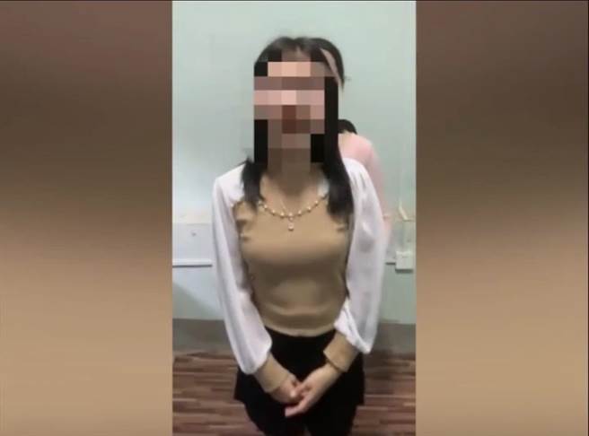 男子仿效韩国女团方式，要求少女列队依序自我介绍。（翻摄照片／崔正纲高雄传真）