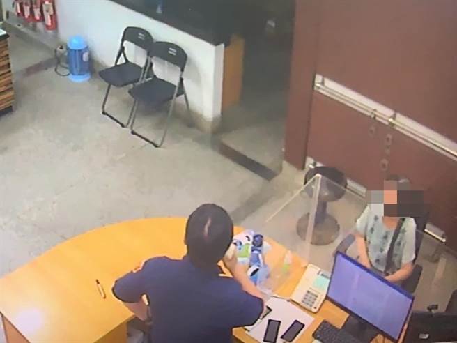 桃園楊梅一名31歲身障女子近日突然失蹤，家屬也不知去向，12日凌晨赴警局求助。（翻攝照片／蔡明亘桃園傳真）