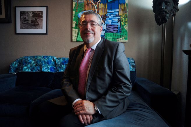 总统候选人阿雷巴洛（Bernardo Arevalo）。（图／路透社）