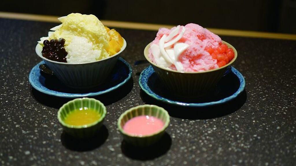 泰式刨冰（Nam Kang Sai）可以選4種配料，繽紛的色彩，味覺視覺雙享。（張偉浩攝）