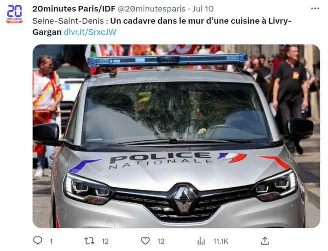 女子将矮墙破坏后竟发现里面有一具被折迭成胎儿状的男性尸体。（图／翻摄自推特）