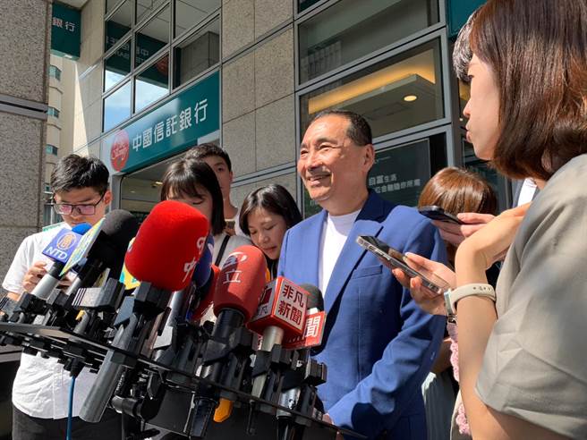 反侯是脓包？侯友宜表示，会面对挑战，赢得选举。（叶德正摄）