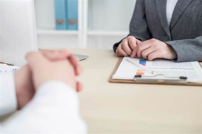 不少求职者认为理由不能说离家近，否则会被刷掉，但许多主管都说没这回事。(示意图／shutterstock)