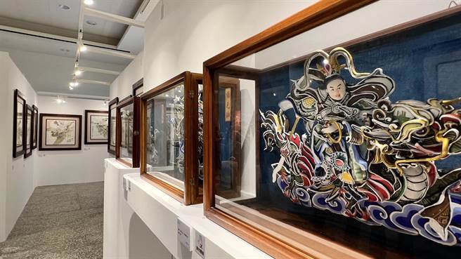 南市文化资产管理处集结重量级艺师陈三火、廖庆章及蔡德太的三十六官将作品，在总爷艺文中心举办「天罡艺象–三十六官将的府城艺匠神采」特展。（张毓翎摄）