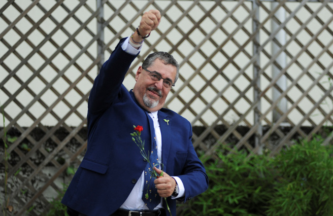 反贪腐总统候选人阿雷巴洛（Bernardo Arevalo）。（图／路透社）