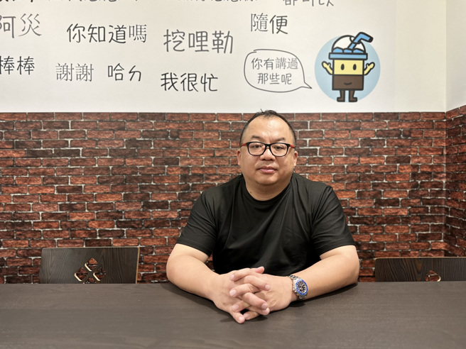 新加坡吹起台式餐飲風，原本是工程師的旅星台灣人陳志柏去年也轉行投身餐飲業，開了當地首家台式快炒店。（圖／中央社）