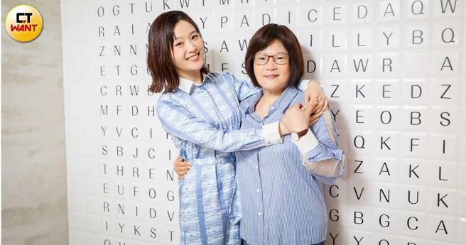 杨小黎和妈妈母女合作30年，无疑是工作上的最佳拍檔。（图／侯世骏摄）