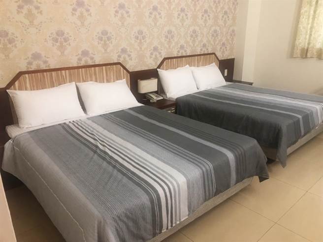 正统鹿耳门圣母庙公布香客大楼套房房型，将送给七夕单身联谊配对成功者每对一张住宿券。（正统鹿耳门圣母庙提供／程炳璋台南传真）