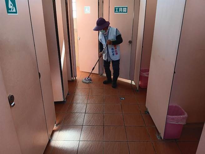 花莲县政府改善县内公厕如厕品质，获中央3545.3万元经费挹注，将修缮8个单位的公厕，并增设多元设施，友善妇女、儿童及弱势族群的如厕环境。（花莲县政府提供／罗亦晽花莲传真）