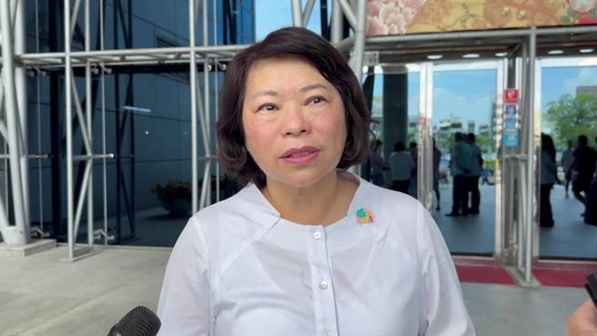 嘉义市长黄敏惠指示警消单位尽速厘清庙会爆炸有无人为因素。（廖素慧摄）