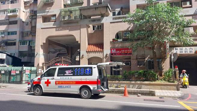 陈姓男子持枪挟持姜姓同居女友和警对峙12小时，在警方和家人苦劝下终弃械投降。(翻摄照片／蔡依珍桃园传真)