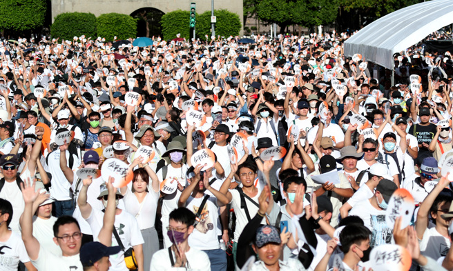 716公平正义救台湾活动吸引许多年轻人上街头。（中时资料照）