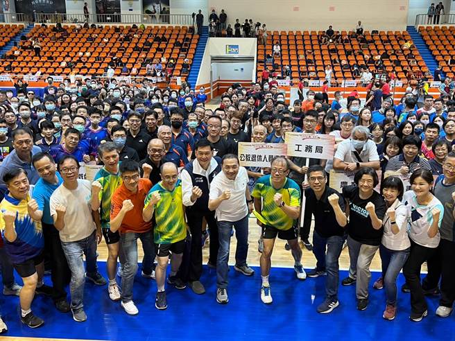 侯友宜主持新北市盃羽球及桌球錦標賽暨友誼賽開幕典禮。（王揚傑攝）