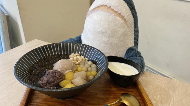 連鎖仙草冰店老闆表示，不在意Google 評論。（圖／翻攝自黑店嫩仙草-遼寧分店店家臉書）