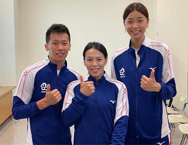 成都世大運、杭州亞運及2024巴黎奧運等重量級體育賽事接續到來，國家培訓隊成員全力備戰，行政院長陳建仁在高雄市長陳其邁陪同下前往高雄左營國家運動訓練中心視察並關心選手訓練狀況。（洪浩軒攝）