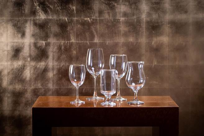  华泰大饭店集团特卖会限时4天！饭店物品及餐厅用品9元起。（华泰大饭店集团提供）