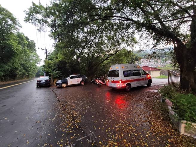 新北婦外出採竹筍失聯，疑失足墜8米深溪谷死亡。（圖／警方提供）