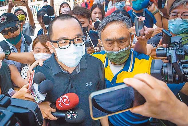 前高雄市议员陈致中涉嫌帮母亲吴淑珍开设海外帐户洗钱、遭判刑1年确定。（本报资料照片）