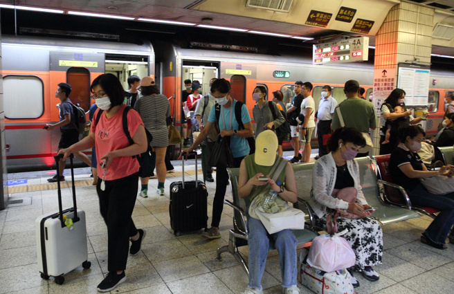 近年台湾房价与物价飙涨快速，生活成本越来越高。（示意图／报系资料照）