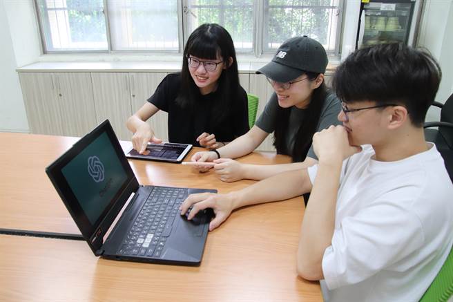 中央大学自112学年开始将课程融入ChatGPT。（中央大学提供／林志成台北传真）