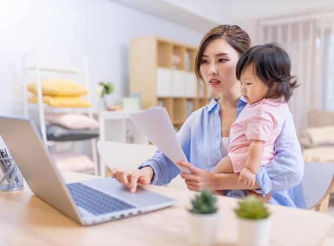 印尼一名人妻近日发现，丈夫飞往新加坡工作，长达4年没回家，其实早在异地另结新欢。(示意图/达志影像)