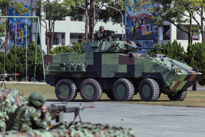 云豹甲车弊案，台中高分院改判中兴电工公司董事长江义福徒刑5年10月，图为云豹8轮甲车。（本报资料照片）