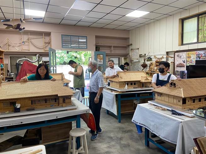 旧有建筑活化再利用工作坊学员上课情形。（李淑玲提供／廖素慧嘉市传真）