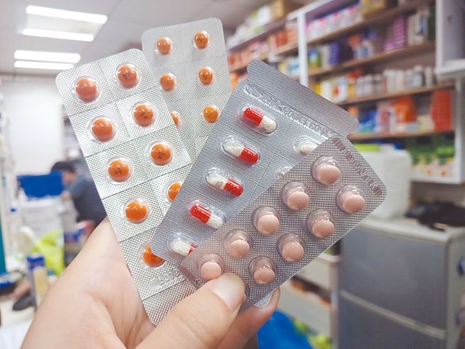 为防缺药再度发生，行政院昨预告必要药品清单，一口气增加81项药品。（本报资料照、示意图／王家瑜摄）